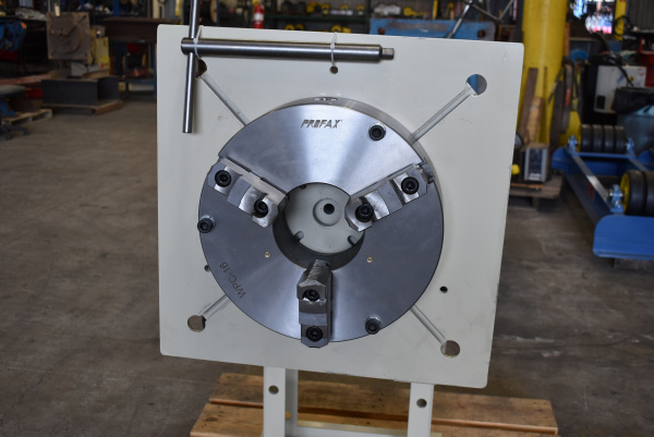New Pandjiris 15-4 AB Welding Positioner with WPC-16 Chuck - Chuck View