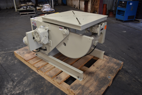 Pandjiris 3,000 lb Positioner (Fixed Height Base) - New [WP081022-6]