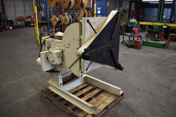 Pandjiris 3,000lb Positioner with Gripper Chuck – Used [WP110323-1]