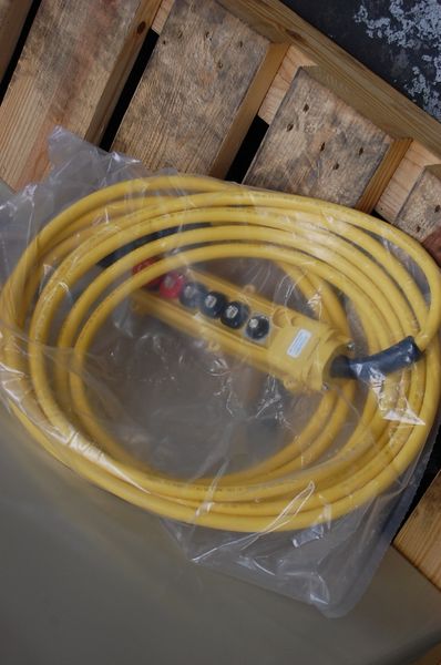 Pandjiris Head & Tail Stock: Controller