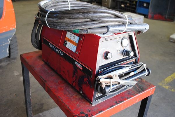 55 amp Lincoln Electric Plasma Cutting Machine [PCM003155-1018]