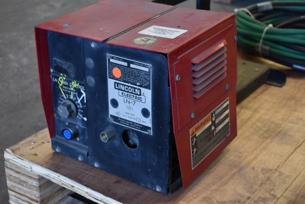 Lincoln Electric LN-7 Wire Feeder [WF010220-2]