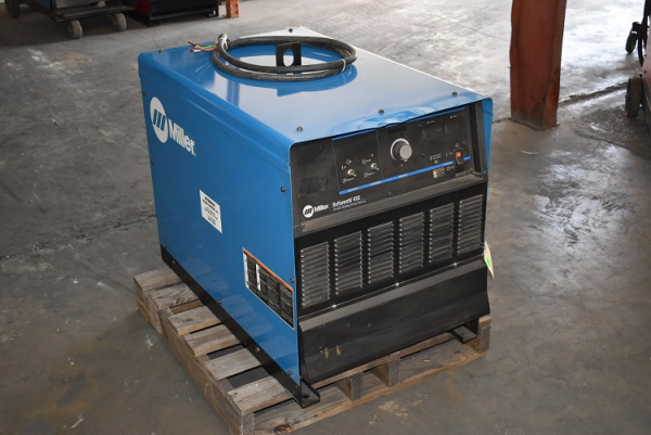 Miller Delta Weld 452 Welding Machine - Used [WMW043020-1]