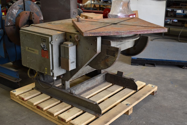 Used - Aronson 3000LB Positioner [WP031120-1]