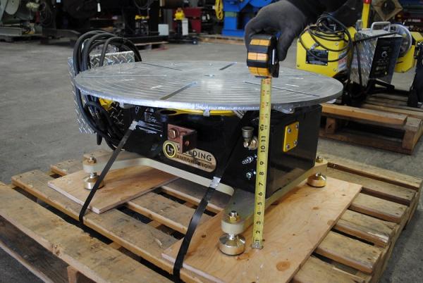 LJ Welding Compact 4,000 lb Floor Table: Measuring tape Comparison