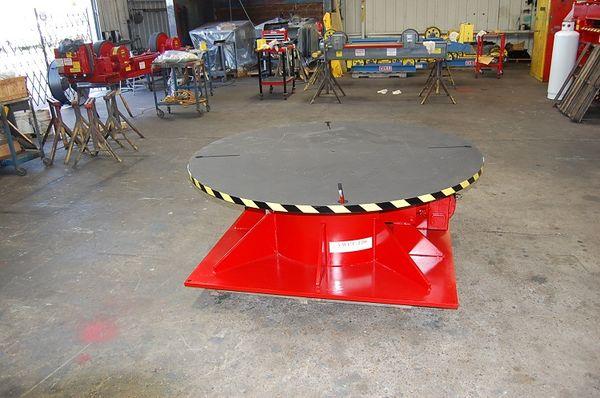 Weldwire Floor Turntable: Angled View