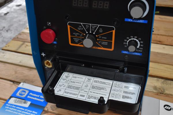 Miller XMT350 CC/CV Multi-Process Welding MachineMiller XMT350 CC/CV Multi-Process Welding Machine
